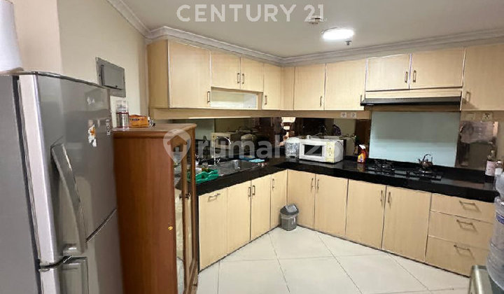 Disewa Sudirman Tower Condominium. 2+1Br 2