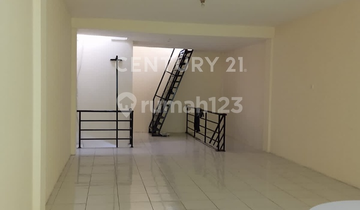 Dijual Ruko Depan Gandaria City, Kebayoran Lama.