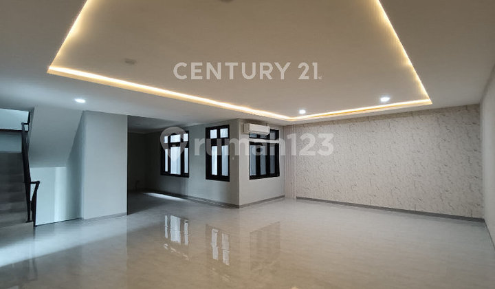 For Sale: Residence House in Kelapa Gading, North Jakarta 2