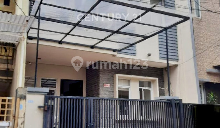 Jarang Ada Rumah Taman Ratu, Duri Kepa, Jakarta Barat. Jarang Ada Rumah Taman Ratu, Duri Kepa, Jakarta Barat.