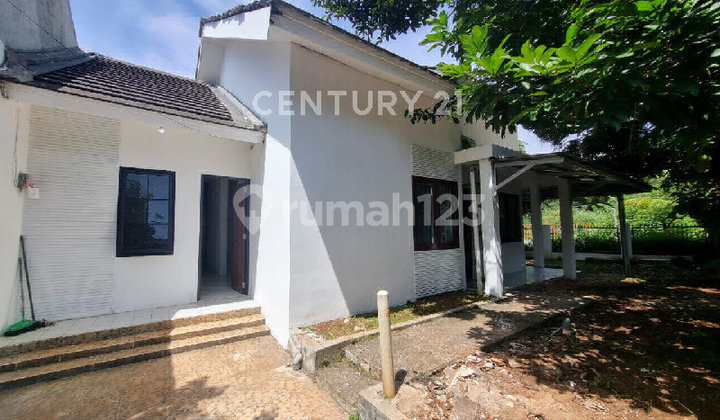 Corner Position House at Villa Inti Persada, Pamulang, South Tangerang 2