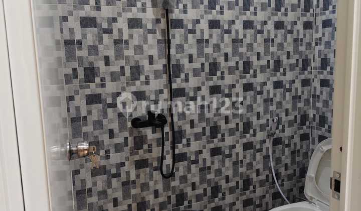 New 1-Story House Semi Furnished with Kitchen Set, Built-in Stove, Water Heater, 2 Units of AC. 2