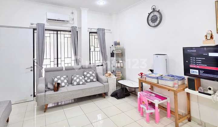 For Sale: Serpong Lagoon 2-Story House, Ready to Occupy. Price 925 Million. In Serpong Lagoon, Kranggan Street, Kranggan, Setu, South Tangerang, 15312, North Serpong. 2