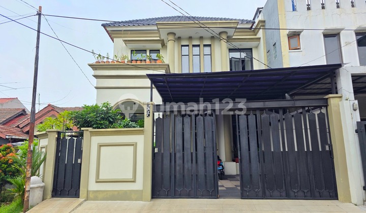 For Sale 2-Story Luxury House in Nusa Loka Bsd. Strategic Location Near Pasmod, Schools, Jorr Toll Road.