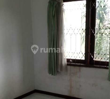 Dijual Rumah 2 Lantai di Raffles Hills Cibubur, Masih Terawat dan Kokoh 2