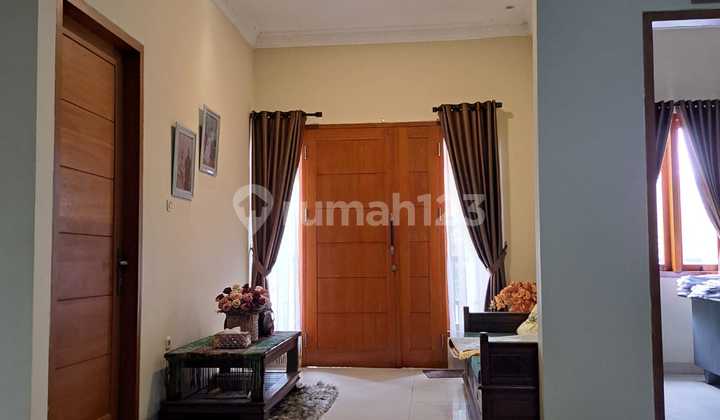 Sell Neat 3-Story House in Cibubur City 2