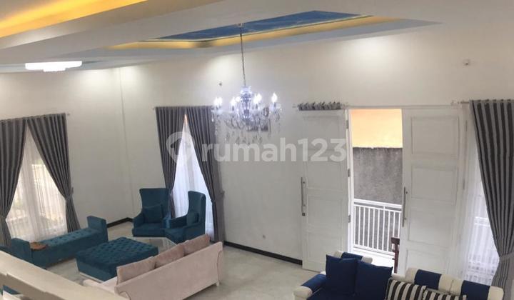 Dijual Rumah di Citra Gran Cibubur Rapi Siap Huni Fasilitas Swimming Pool 2