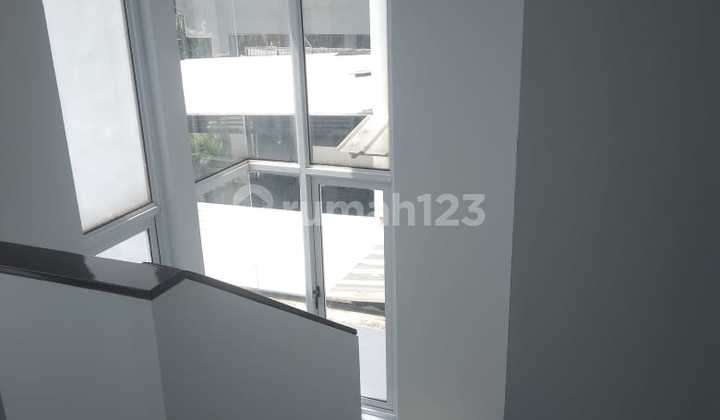 Dijual Rumah Kota Wisata Cibubur Rapi Siap Huni 2