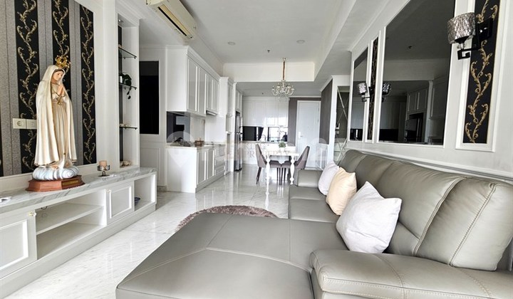 Private Lift Fasilitas Premium Club House Dijual 3Br+Huni Condominium Taman Anggrek Residence Luas dan Nyaman