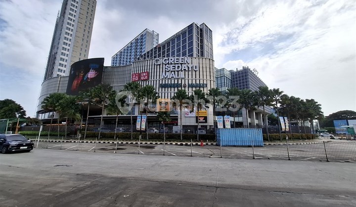 Termurah Dibawah NJOP! Auto Cuan Jual Cepat 3Br Siap Huni Bonus Furnished Apartemen Green Sedayu Tamn Palem Strategis Fasilitas Lengkap dengan Club House