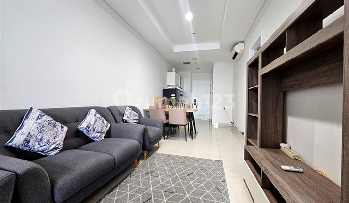 Disewakan 2 Bedroom Condominium Grand Madison Modern Minimalist Interior , Fasilitas Premium Selangkah ke Central Park Mall
