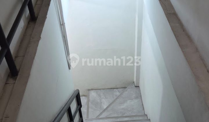 For Sale: Strategic Location Shop House in Karawaci Housing Complex