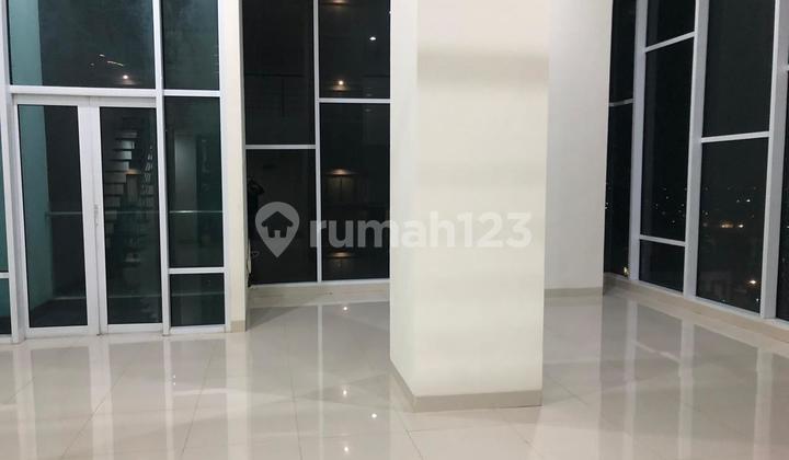 For Rent 1 Unit Soho Brooklyn Apartment 2