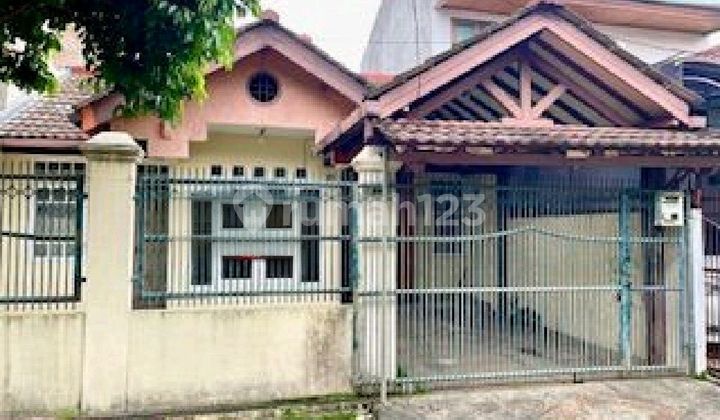 For Rent Ready-to-Occupy House in Nusa Loka BSD City For Rent Ready-to-Occupy House in Nusa Loka BSD City