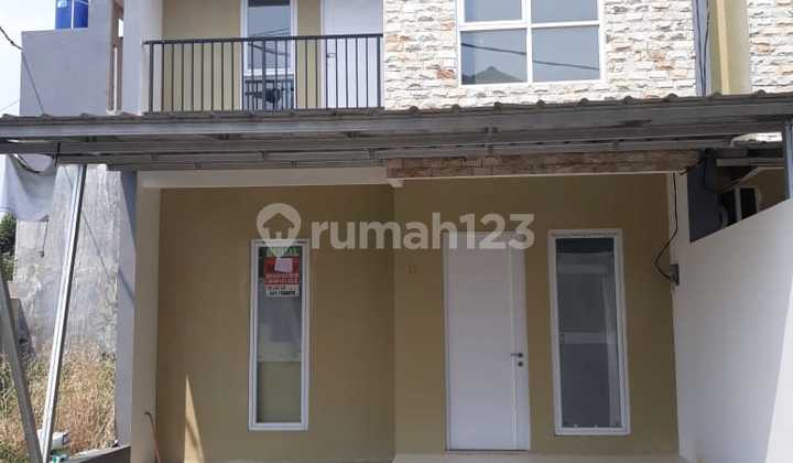 Dijual Rumah 2 Lantai Lokasi Strategis di Graha Jeumpa