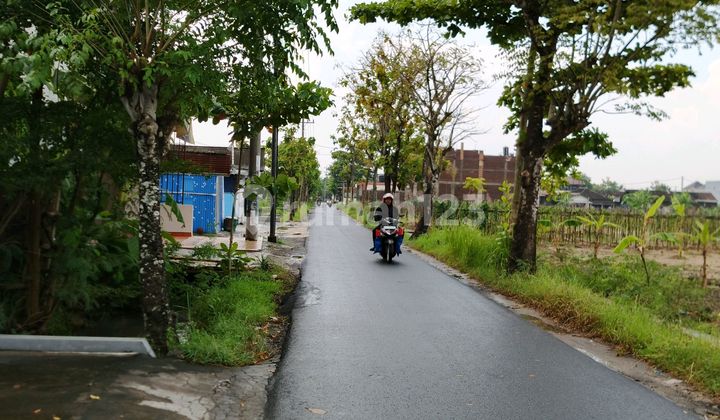 Rumah Nyaman Di Kawasan Elite Solo Baru 2