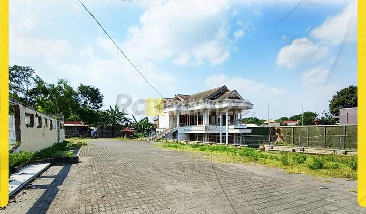 Prime Commercial Land Area 4824m² Alongside Ir. Sutami Main Road, Jebres (UNS Campus Area)