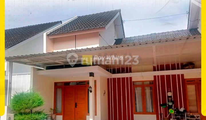 For Sale: 1.5-Story Elite Cluster House in Safira Grogol, Near Solo Baru For Sale: 1.5-Story Elite Cluster House in Safira Grogol, Near Solo Baru