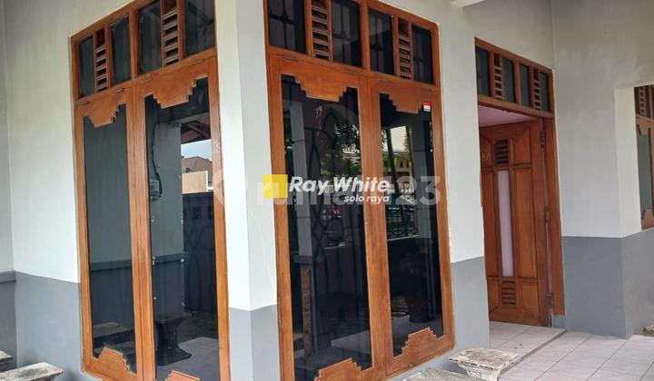 Classic Hook House in Sumber, Elite Area of Solo 2