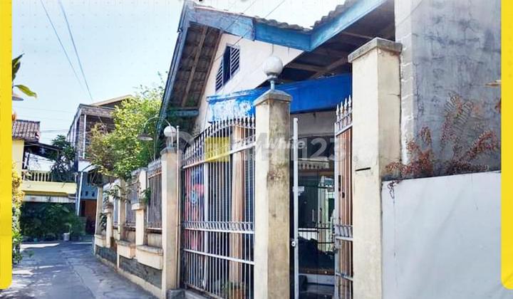 Rumah Halaman Luas (300m²) di Lokasi Strategis Jl. Jaya Wijaya, Mojosongo, Jebres Rumah Halaman Luas (300m²) di Lokasi Strategis Jl. Jaya Wijaya, Mojosongo, Jebres