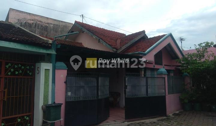 For Sale 2-Storey Strategic House in Mutihan Sondakan, Solo City 2