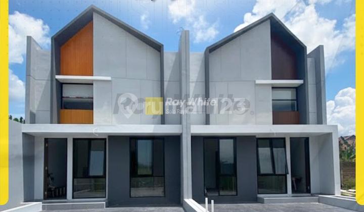 Rumah 2 Lantai Desain Modern di Cluster One Gate System, Mayang, Gatak