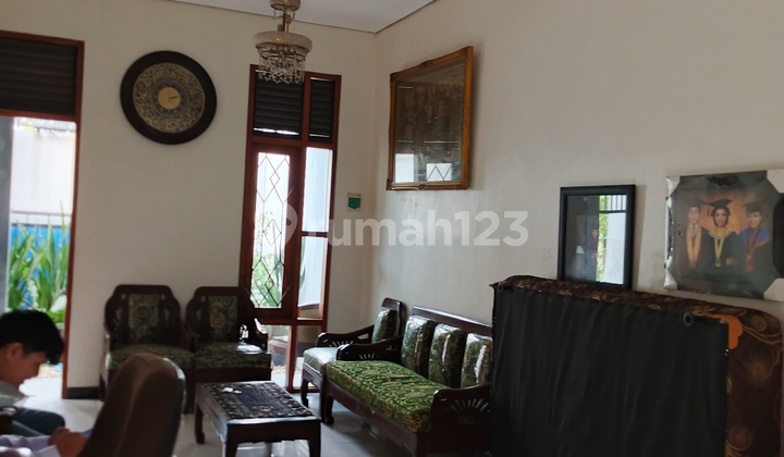 Rumah Nyaman Di Kawasan Elite Solo Baru Rumah Nyaman Di Kawasan Elite Solo Baru