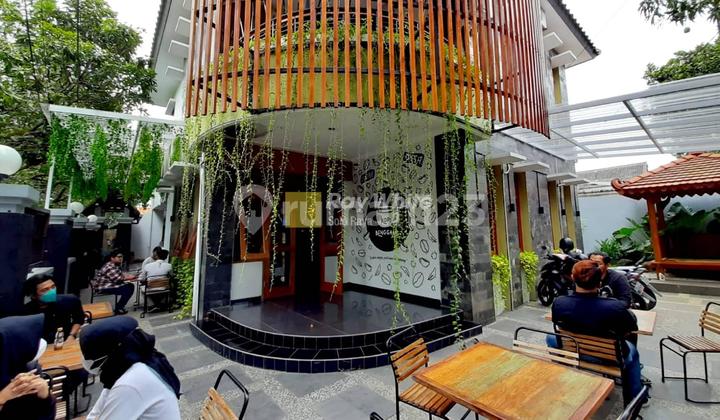 Business Space (Active Café) 2 Floors, Fully Furnished at Strategic Hook Karangasem, Laweyan