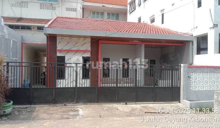 Gayung Kebonsari House for Sale, Move-in Ready