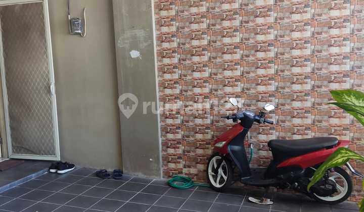 Beautiful Manyar Jaya House, Ready to Live In for Sale 2