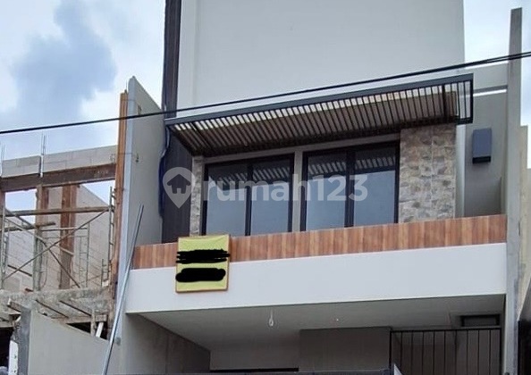 Rumah Minimalis Baru Gress Pantai Mentari, Dijual Siap Huni