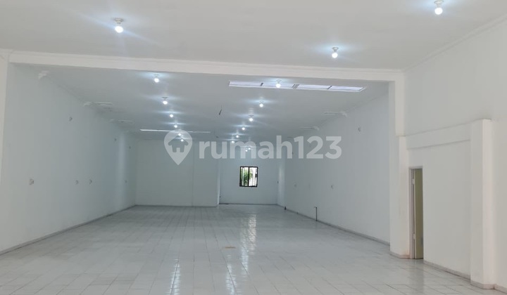 One-Story Ruko for Rent on Manyar Street, Move-In Ready 1