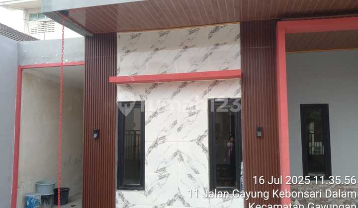 Gayung Kebonsari House for Sale, Move-in Ready 2
