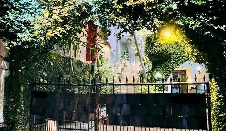 Rumah Kastil Villa Kalijudan, Dijual Siap Huni Full Furnished 2