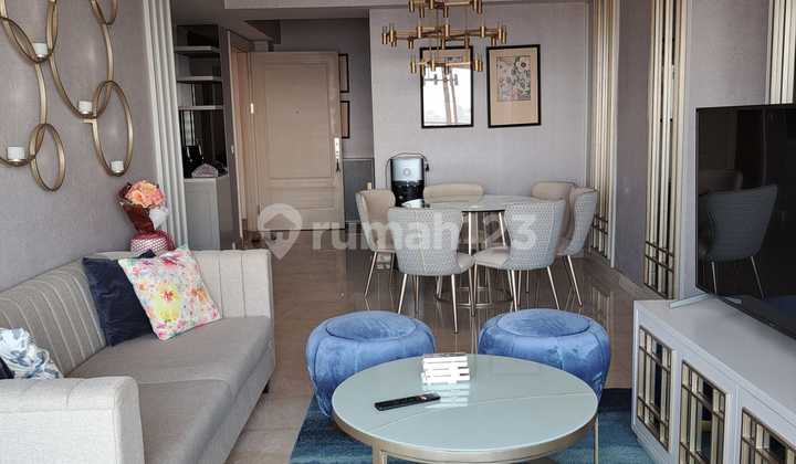 One Icon Apartment Above Tunjungan Plaza Mall 3BR For Rent Move-In Ready