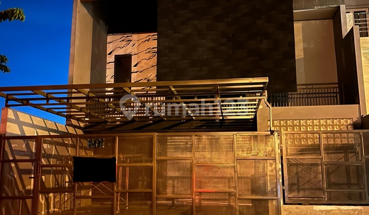 Rumah Baru Gress Pakuwon City Dijual Siap Huni 