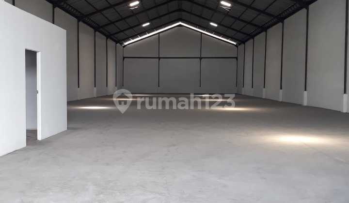 Gudang Margomulyo Disewakan Siap Huni  1