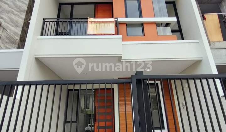 Menjual Rumah 2 Lantai - Pantai Mentari - Pakuwon City - Widya Mandala - Hokky