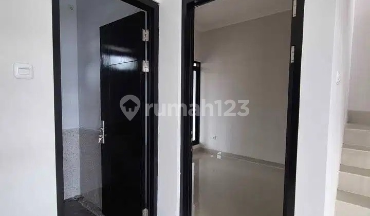 Disewakan Rumah 2Lantai Bumi Panyawangan 2