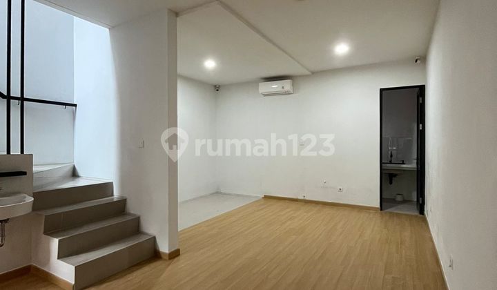 Disewakan Rumah 2 Lantai di Citragarden Jakarta Barat