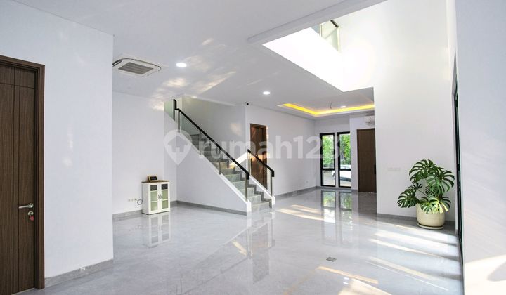 Dijual Rumah Hook Bangun Mandiri di BSD City