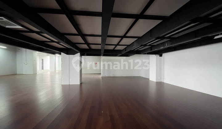 Gedung Besar Jakarta Selatan Dekat Tb Simatupang Cocok Head Office Showroom Kampus Rmh Sakit