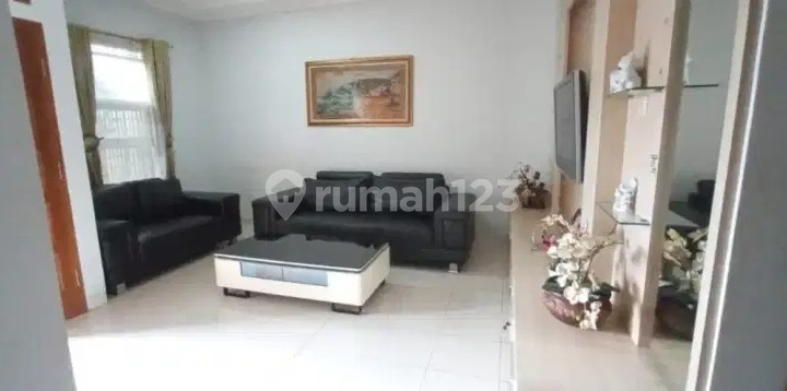 Active 16-Door Boarding House for Sale Fully Furnished in Cisitu Lama, Bandung.