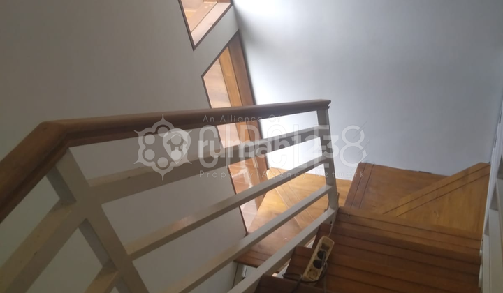 Rumah Bagus Unfurnished di Dago, Bandung Rumah Bagus Unfurnished di Dago, Bandung