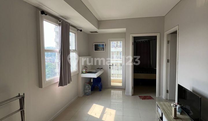 Apartemen Semi Furnish, Nyaman Bersih di Parahyangan Residence