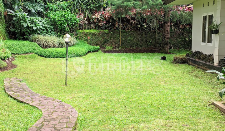 Dijual Villa Aktif Full Furnished di Lembang, Bandung Barat