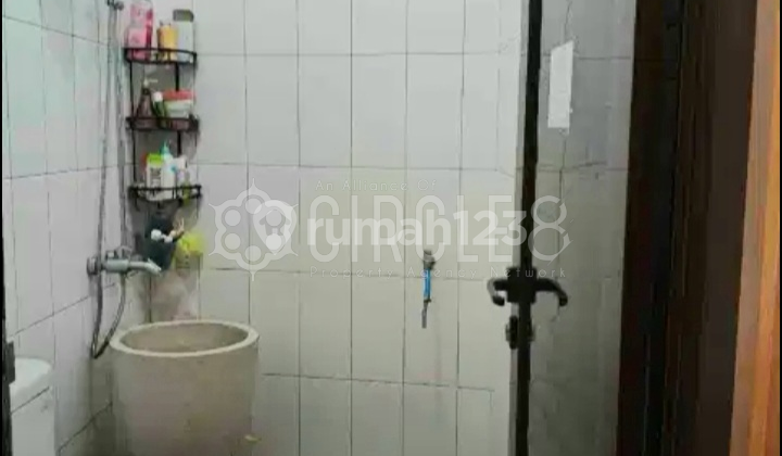 Comfortable House Strategic Location in Sarijadi Bandung 2