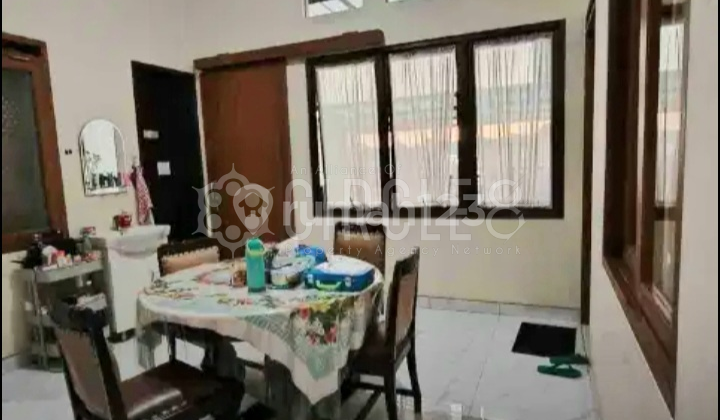 Rumah Nyaman Lokasi Strategis di Sarijadi Bandung Rumah Nyaman Lokasi Strategis di Sarijadi Bandung