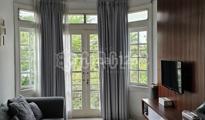 Beautiful Luxury Semi-Furnished House in Cipaku, Bandung