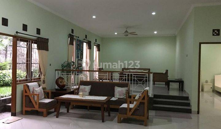 Dijual Rumah Cantik Kece Luas 400 m2 di Budi Sari Setiabudi Bandung 1